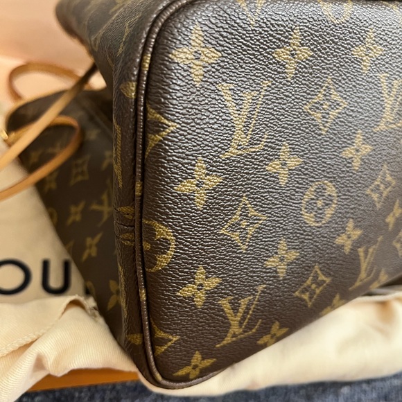 Louis Vuitton Neverfull mm - Picture 4 of 11
